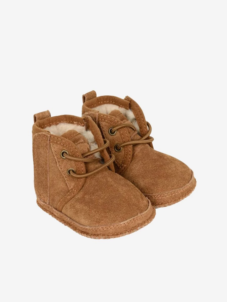 UGG Baby Neumel Booties & Beanie Gift Set for Infants – Cozy Winter Outfit